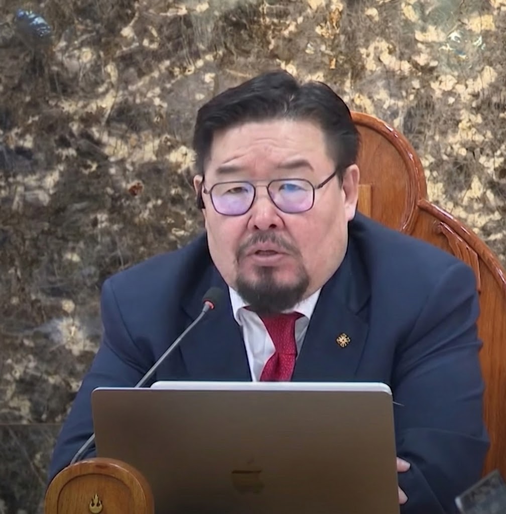 Хэдхэн татварын өртэй байгууллагаас болж бусад байгууллагуудын дансыг хааж болохгүй